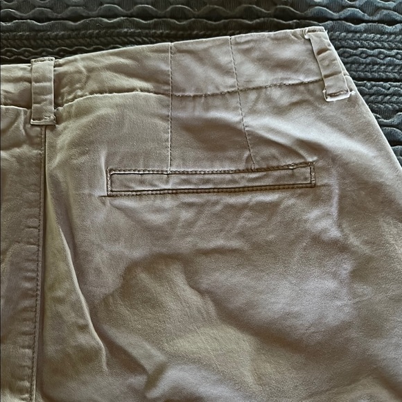Lee women’s Tan Shorts Refular Fit Mid Rise size 10 NWT - Picture 6 of 6